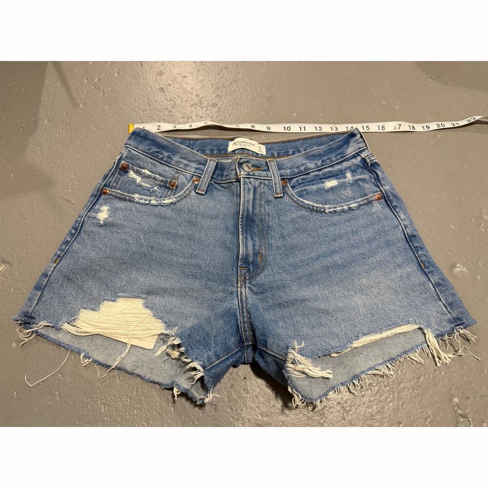 Abercrombie & Fitch Womens Boyfriend Mid Rise Denim Cutoff Shorts Size 27/4